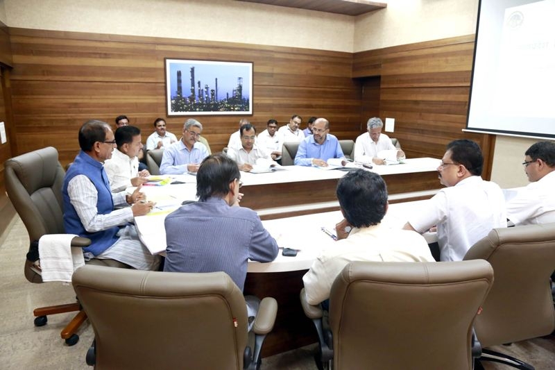 Make work plan of maintenance of roads: CM Chouhan
