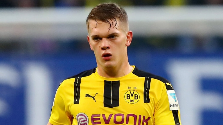  Dortmund s Ginter joins Monchengladbach 