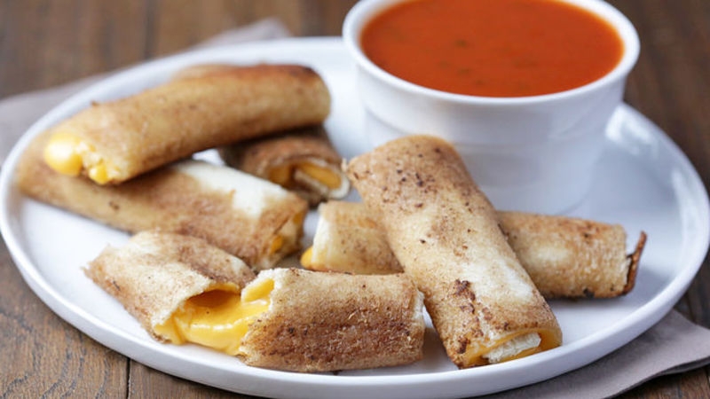 Grilled Cheese Rolls