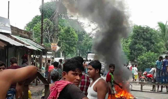  Life normalising in Bengal s violence-hit areas, Trinamool-BJP clash over youth s death (Roundup) 