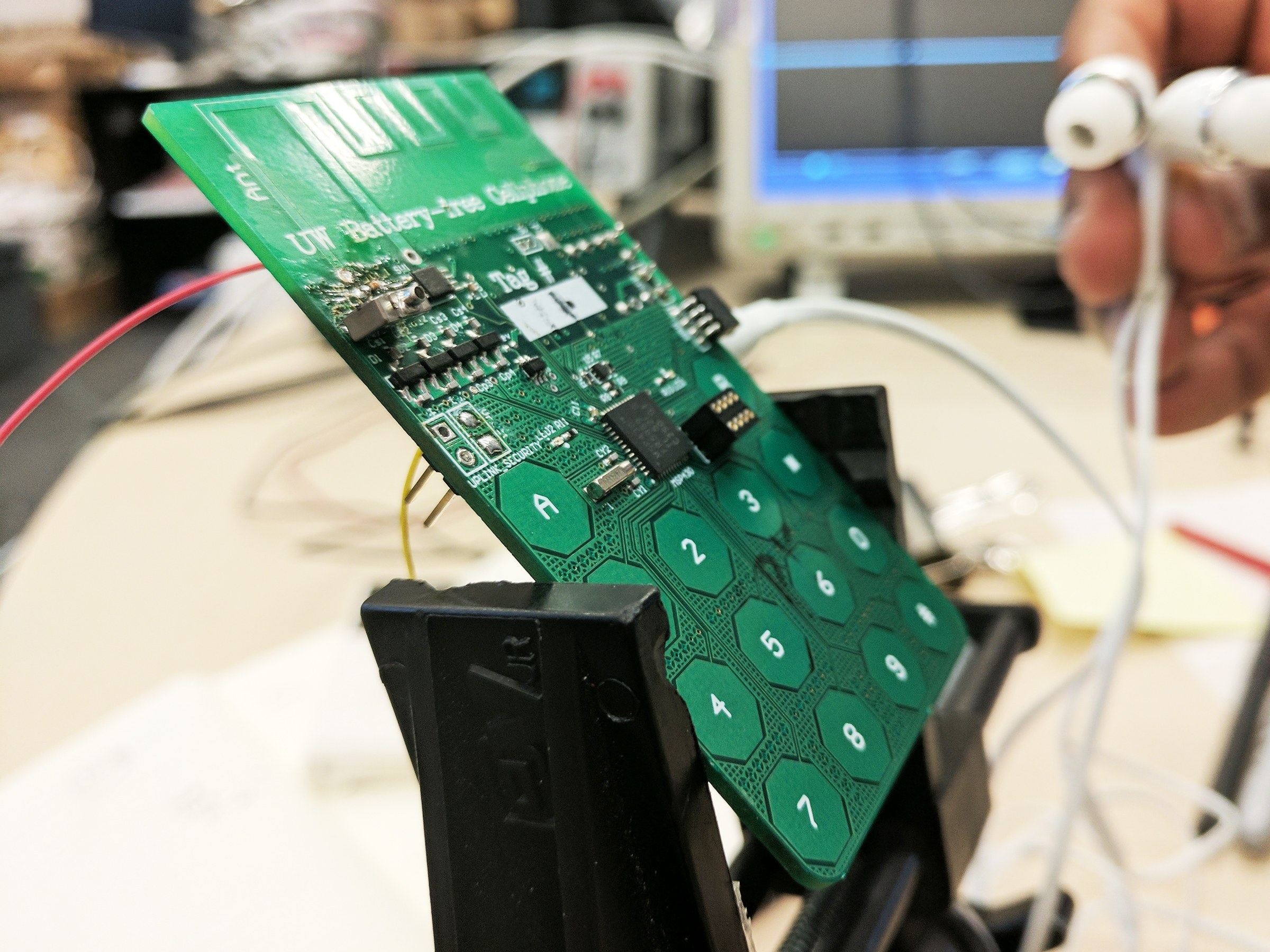  US researchers invent first battery-free cellphone 
