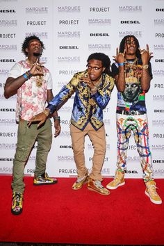  Hip hop group Migos accuse airline of racism 