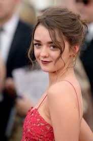  Maisie Williams blasts sexualisation of young actresses 