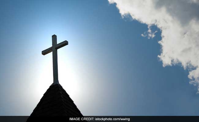  Over 100 crosses, plaques vandalised at Goa cemetery 
