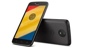  Moto Z2 Play: Sleek in design, decent in performance