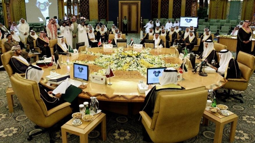  Qatar threatens to withdraw from GCC 