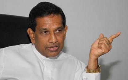  Sri Lanka bans plastic bags amid garbage crisis 