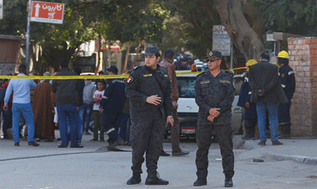  Five Egyptian security men killed in checkpoint attack 