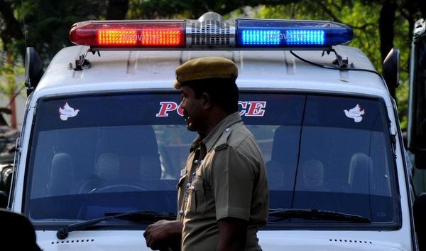 Police Vehicles to have Multicoloured Red-Blue and White Beacon