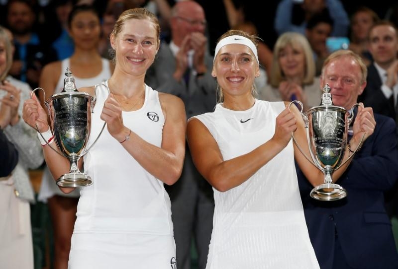  Russia s Vesnina-Makarova win Wimbledon doubles title 