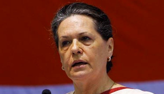  Sonia seeks conscience vote in presidential poll, attacks Modi government (Lead) 