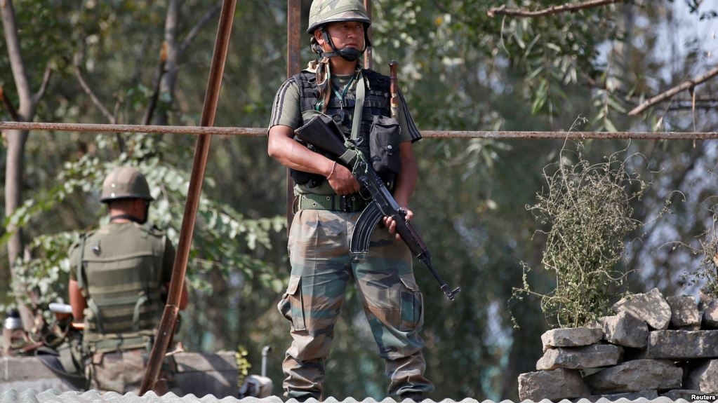  Two die in border firing as India, Pakistan militaries maintain tough posture (Roundup) 