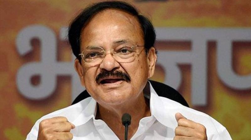  Andhra CM, TRS congratulate Venkaiah Naidu 