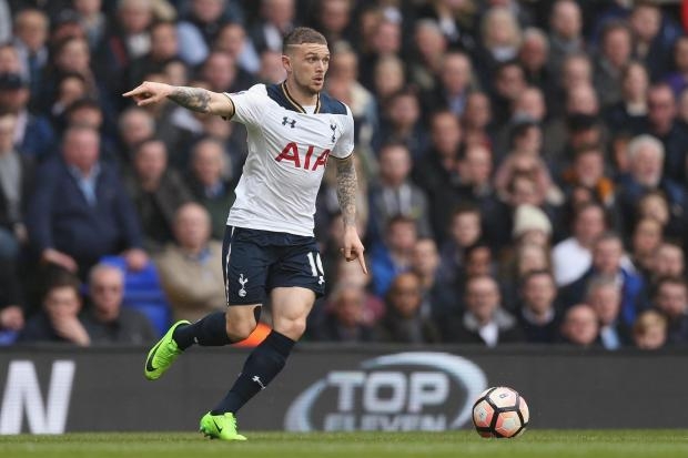 Right-back Trippier signs new Tottenham contract 