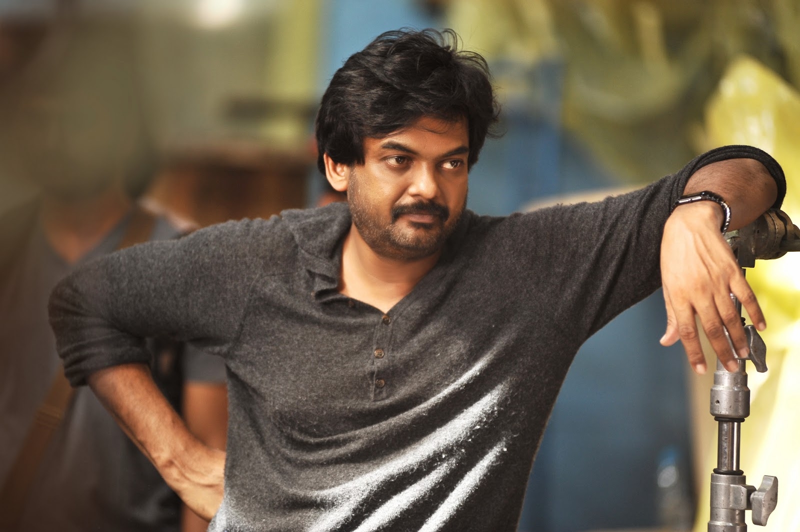  Telugu Director questioned for 10 hours in Hyderabad drugs case (Lead) 