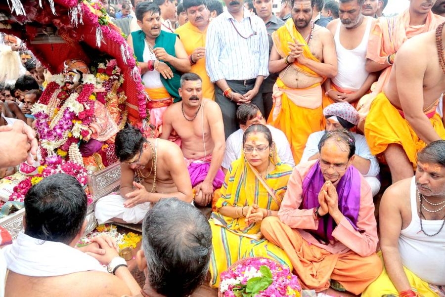 CM Chouhan Becomes Shivmay in Bhagwan Shree Mahakaleshwar Sawari  