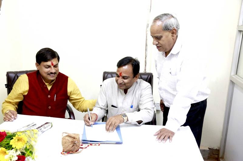 Food Commission member Kishore Khandelwal takes charge