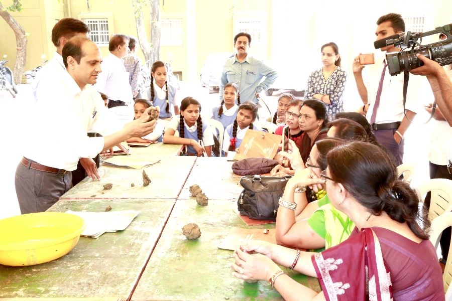 Immersion of POP idols will make water poisonous