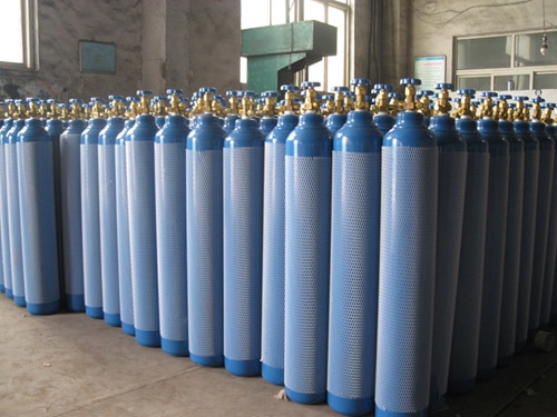 Sufficient oxygen cylinder in hospitals in state