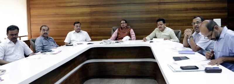 All main roads in State should be in better conditions for traffic: Chief Minister Chouhan