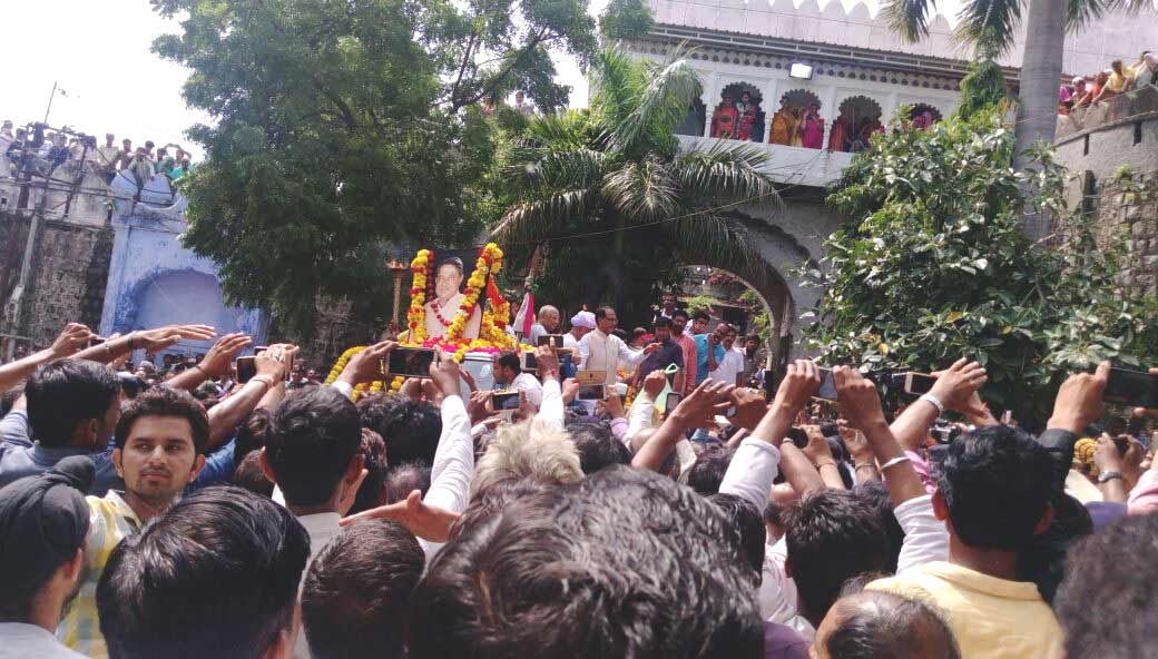 CM Chouhan reaches Kalukheda village in Ratlam district