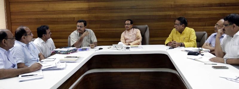 Irrelevant Revenue Laws to be Abolished: CM Chouhan