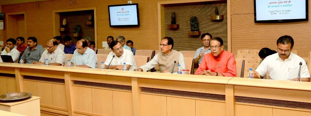 Prepare Report on Drought Status till September 30: CM Chouhan