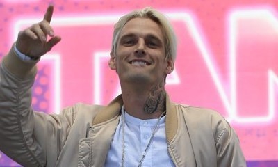  Aaron Carter reveals weight gain in shirtless selfie 
