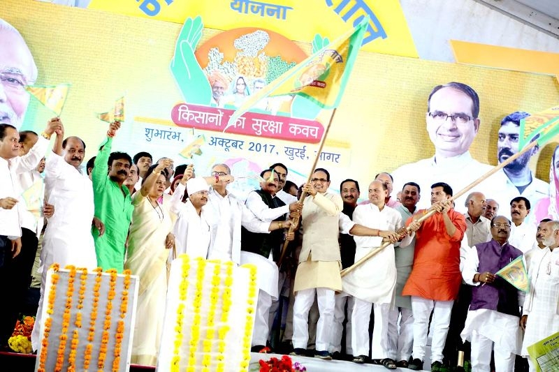 CM Chouhan Inaugurates Bhavantar Bhugtan Yojana from Khurai