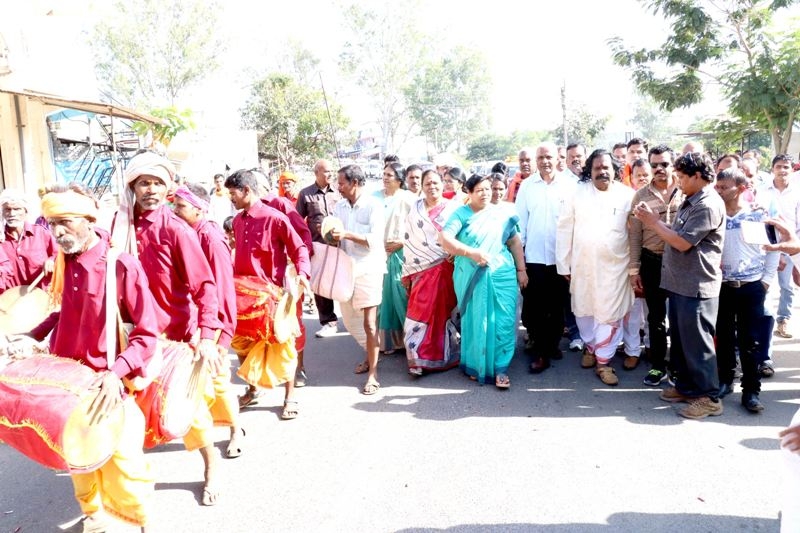 National Commission for Scheduled Tribes holds choupal at Rated village in Patalkot