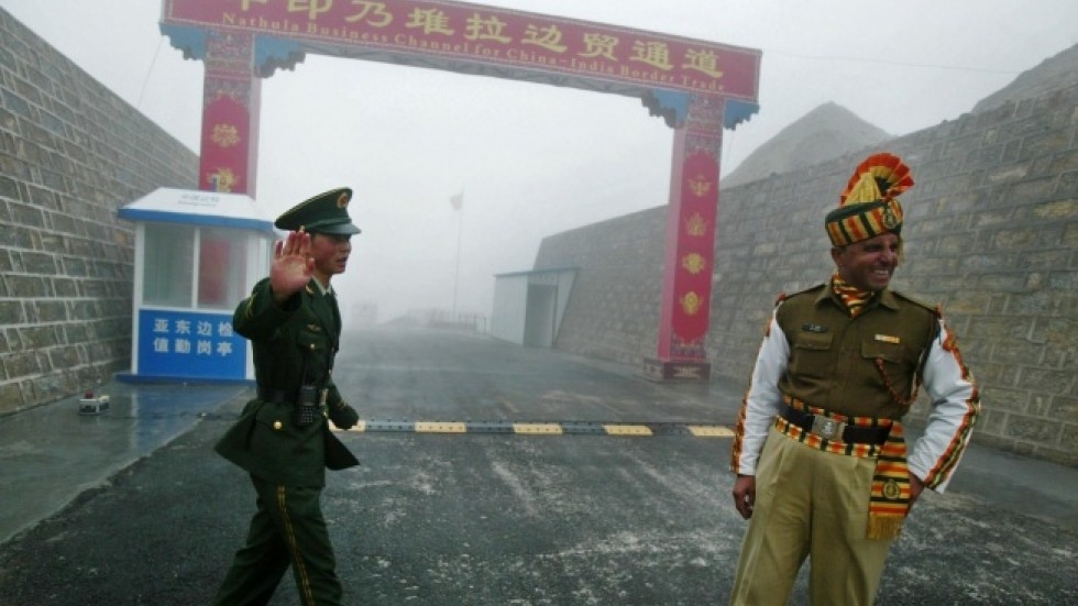  China working with India to improve ties 